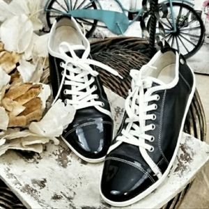 AGL ATTILIO GUISTI LEOMBRUNI PATENT SHOES SIZE 5.5